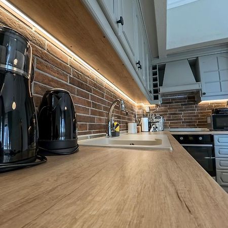 Living Life Apartment Komotini Buitenkant foto
