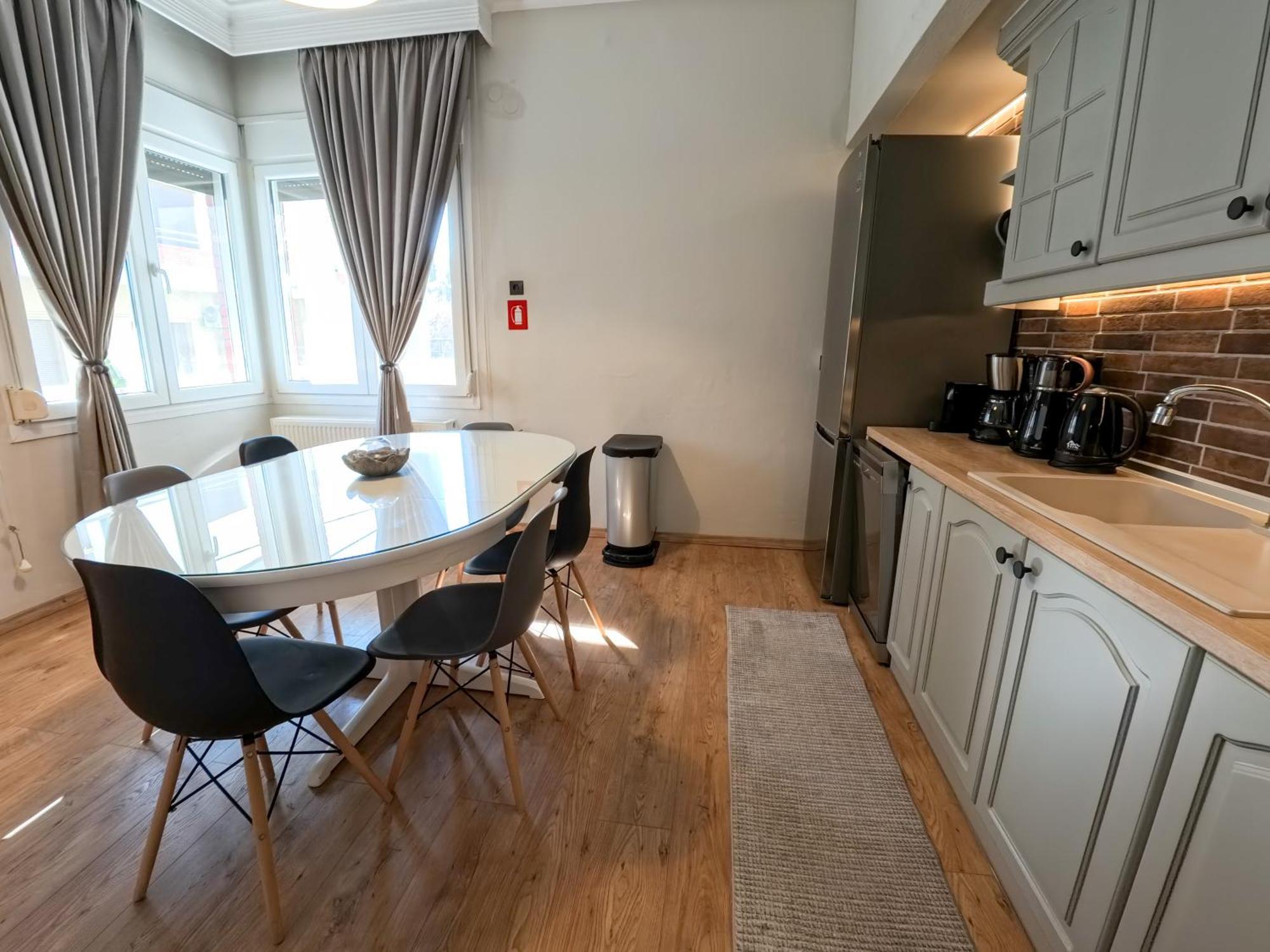 Living Life Apartment Komotini Buitenkant foto